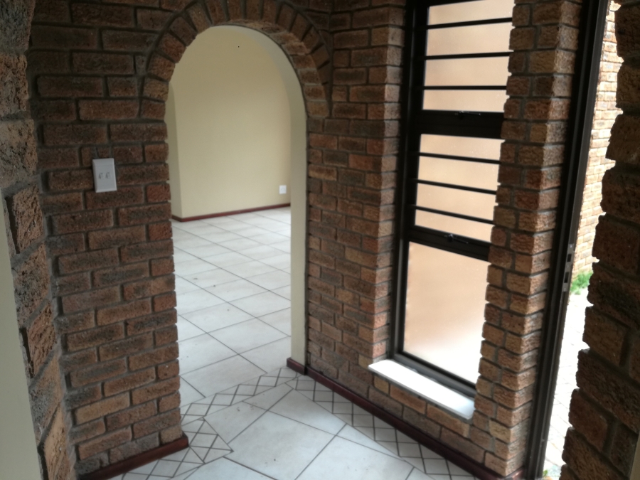 To Let 3 Bedroom Property for Rent in West Riding Western Cape
